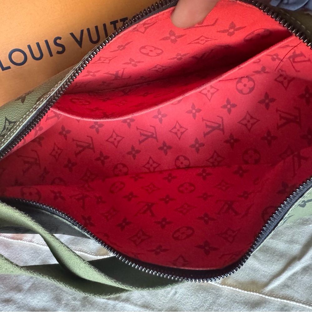 AUTHENTIC - Louis Vuitton Hammock Bag Khaki Green Vermillion Red Monogram Canvas - Picture 10 of 10